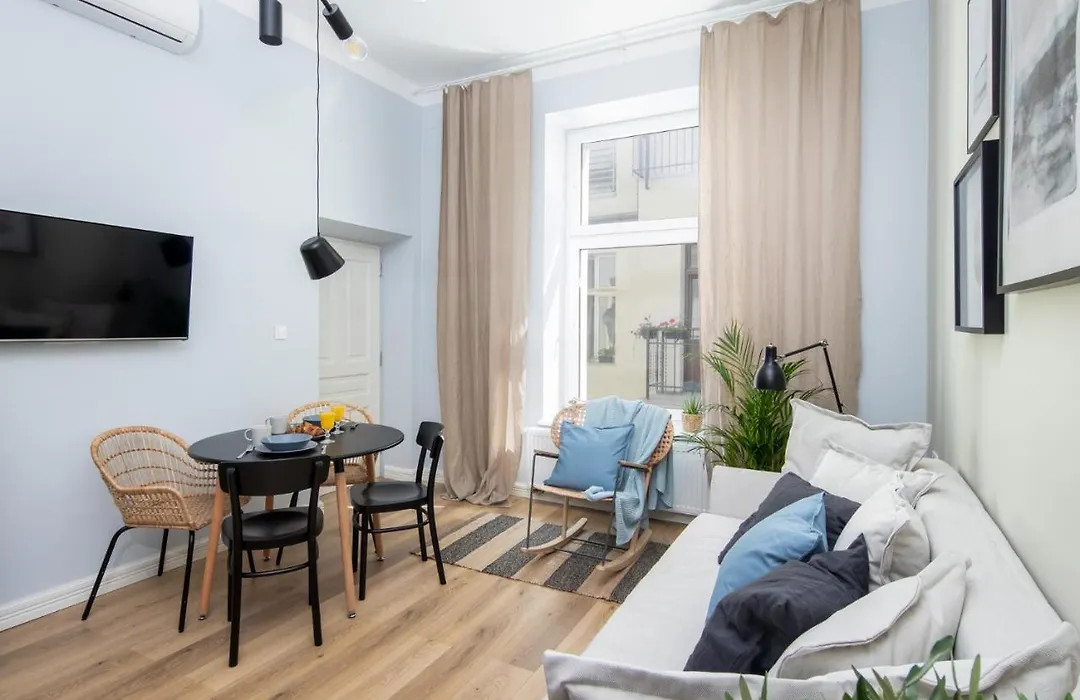 Barbacan Suites - Old Town Apartments - By Upstairs-1