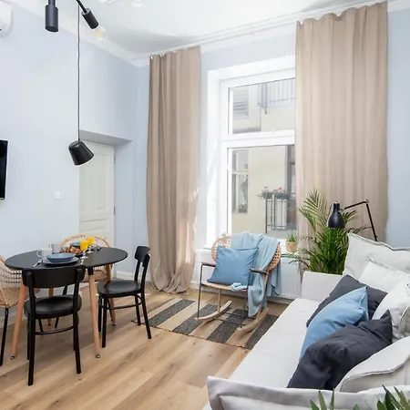 Barbacan Suites - Old Town Apartments - By Upstairs-3