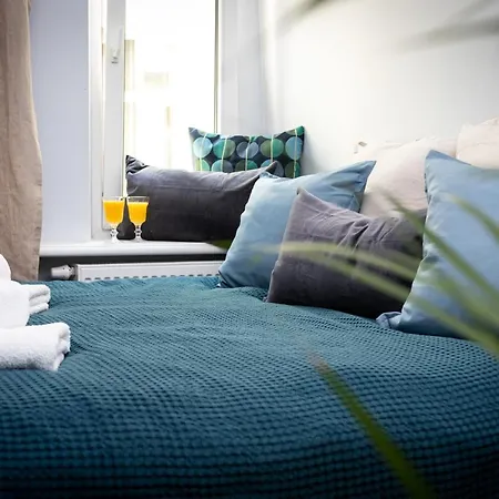 Barbacan Suites - Old Town Apartments - By Upstairs-2
